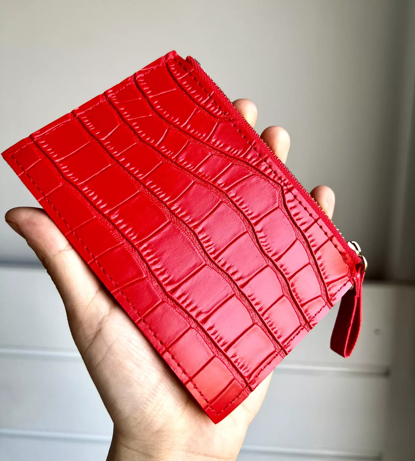 Red wallet . 2