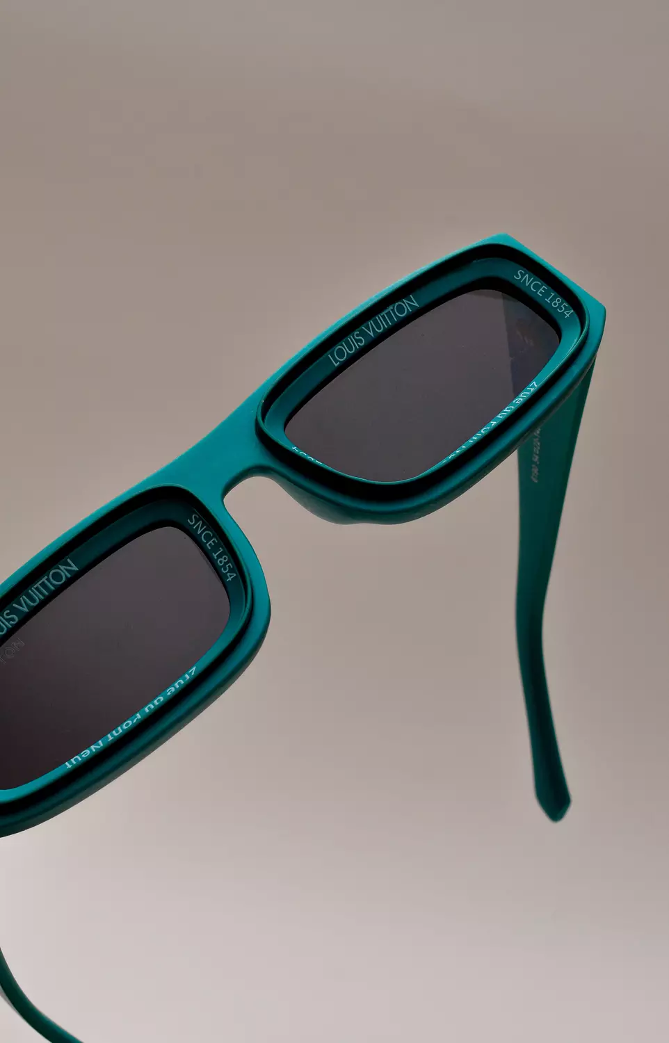 LV sunglasses image