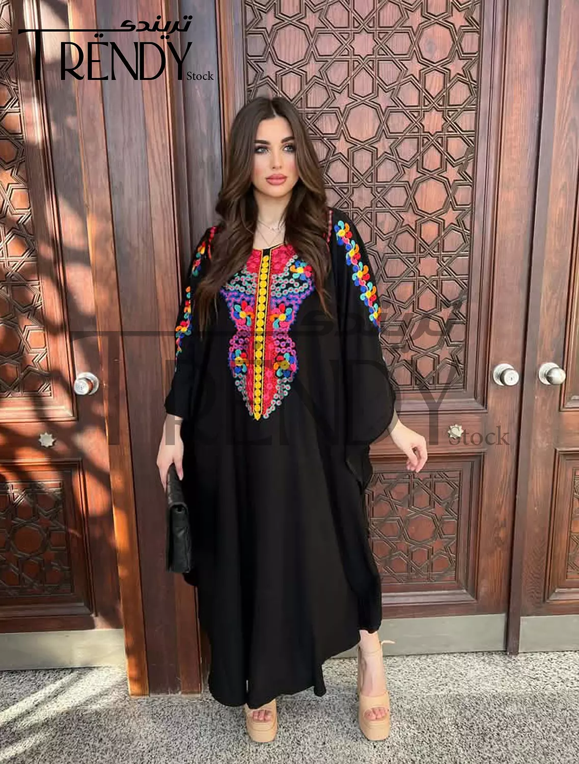  Loose abaya with distinctive embroidery 1