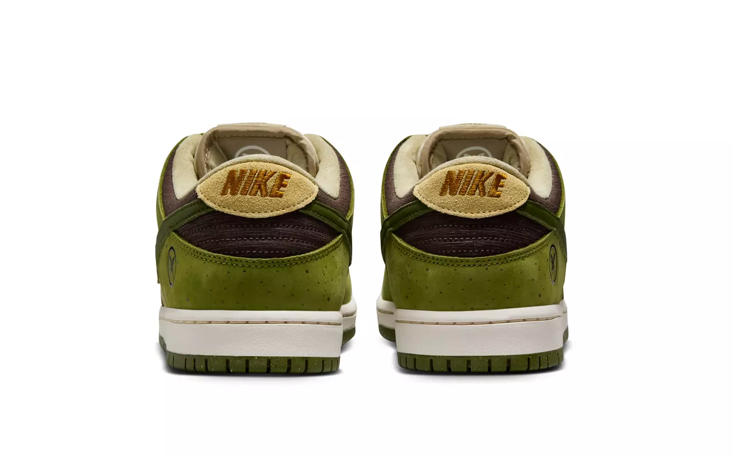Yuto Horigome x Nike SB Dunk Low "Asparagus" 3