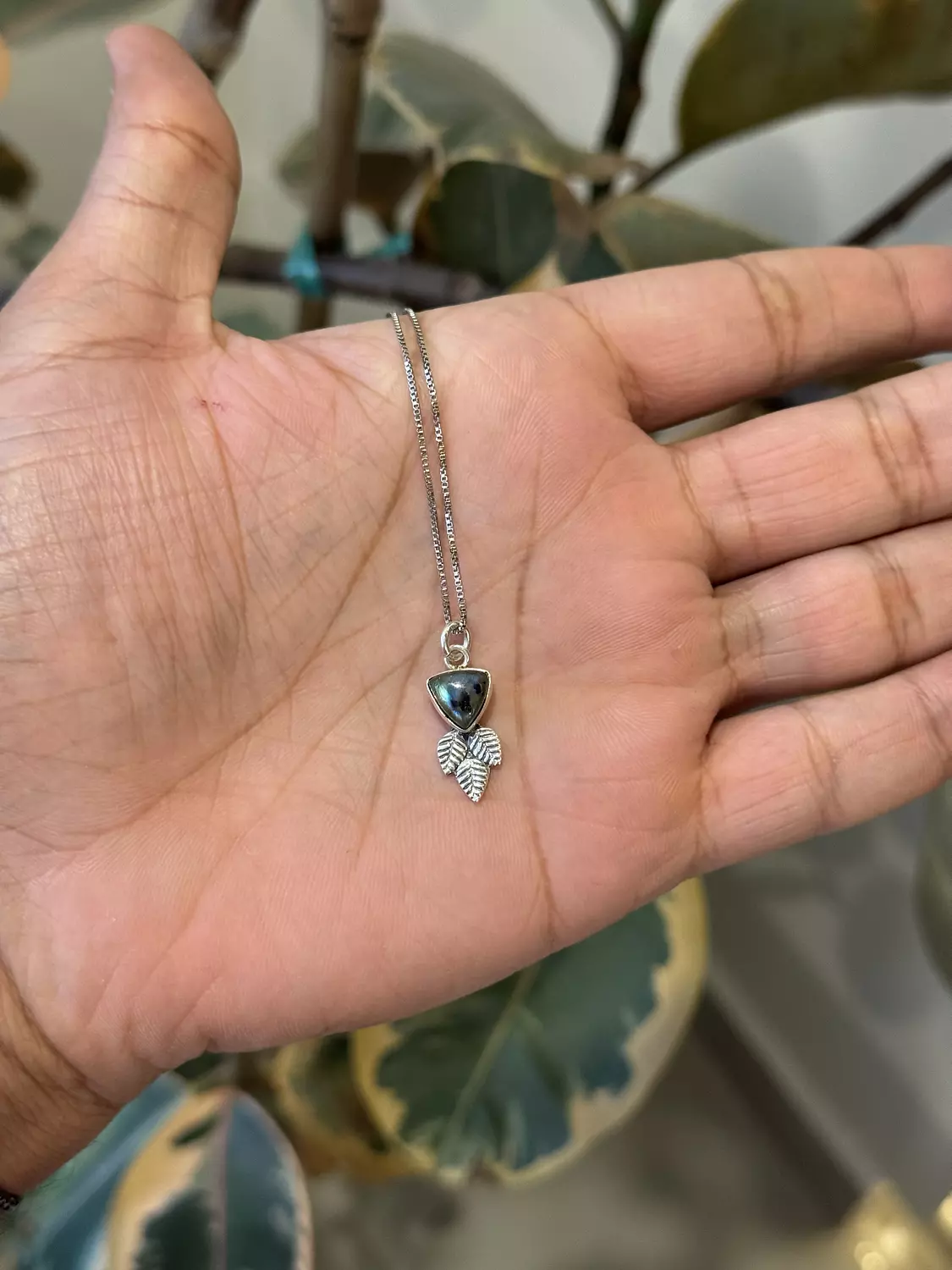 Labradorite Leaves Necklace  image