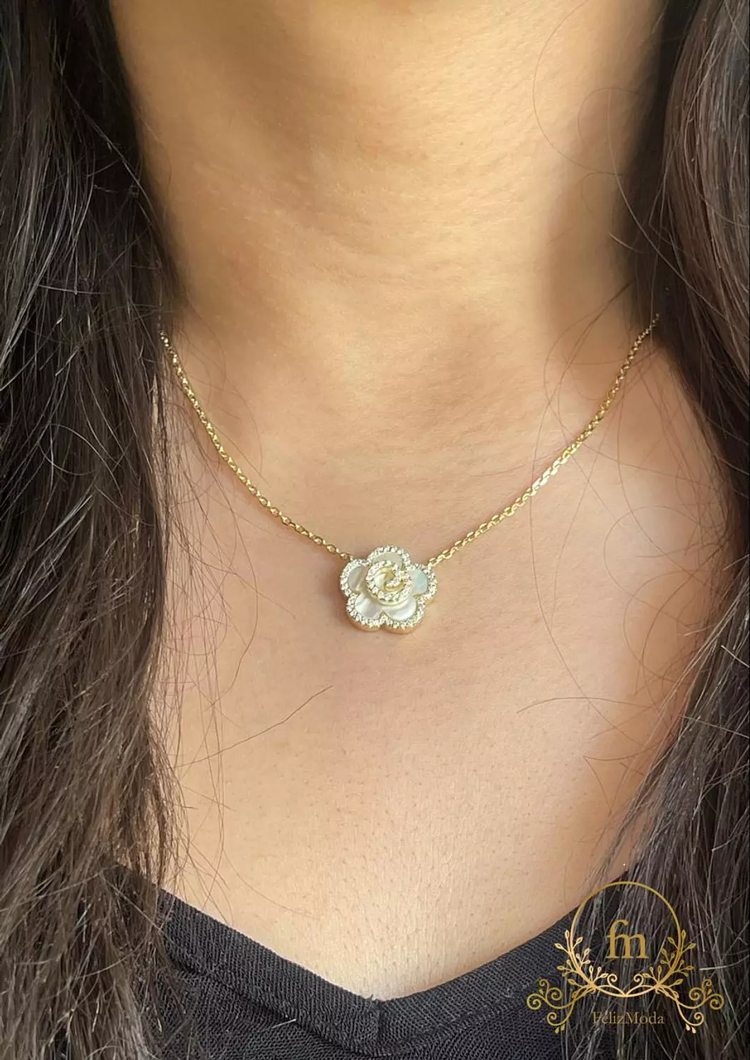 Flower pearl silver necklace gold plated image