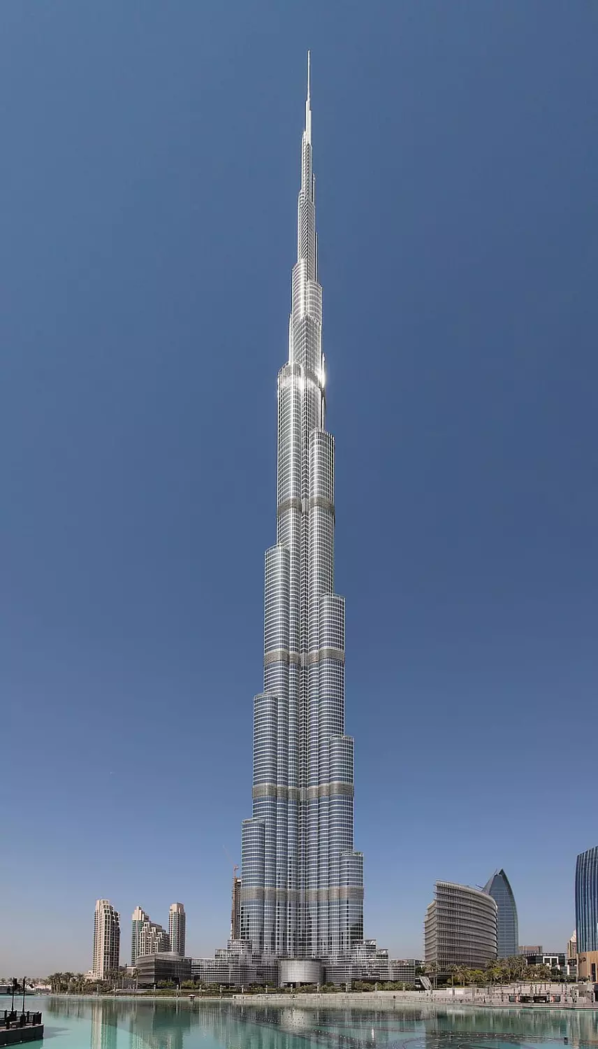 🎖️🌐 Burj Khalifa Journey: An Icon of Emirati Creativity. 1