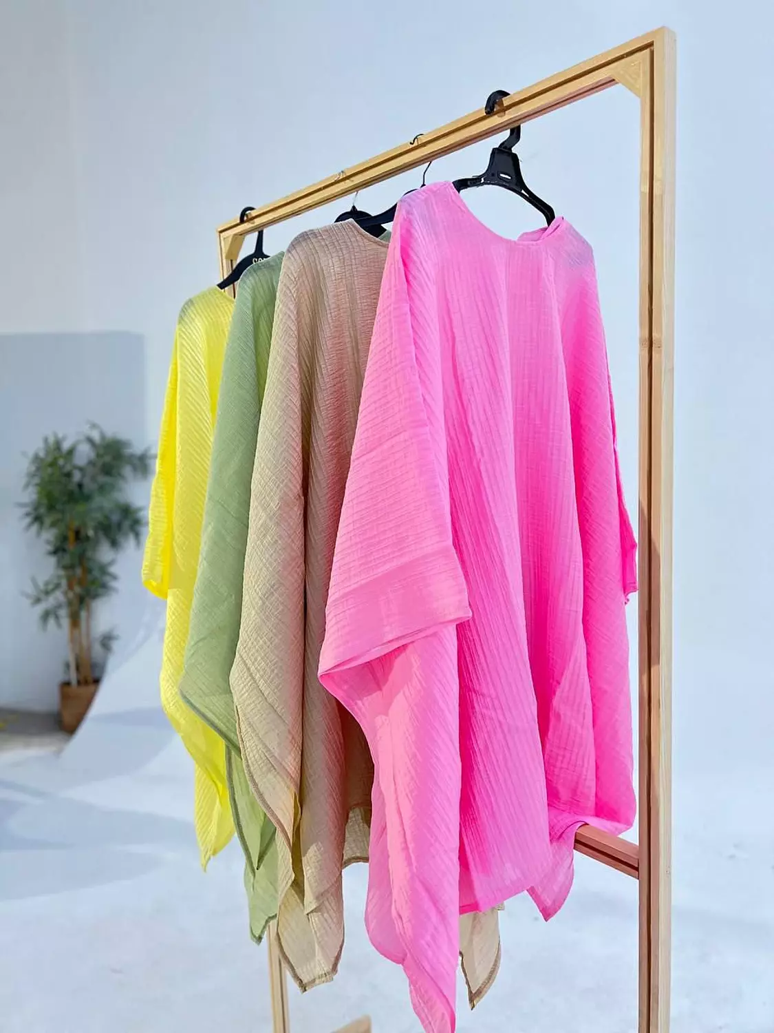 <p style="text-align: start">blouse</p>