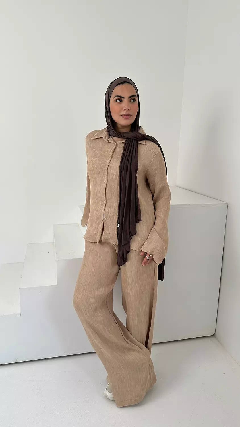 Elara Set In Beige  1