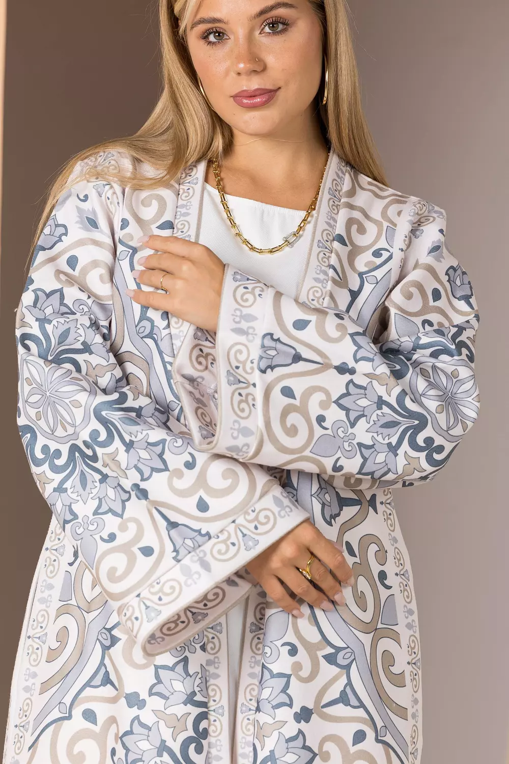 Ivory magic cardigan / kaftan image