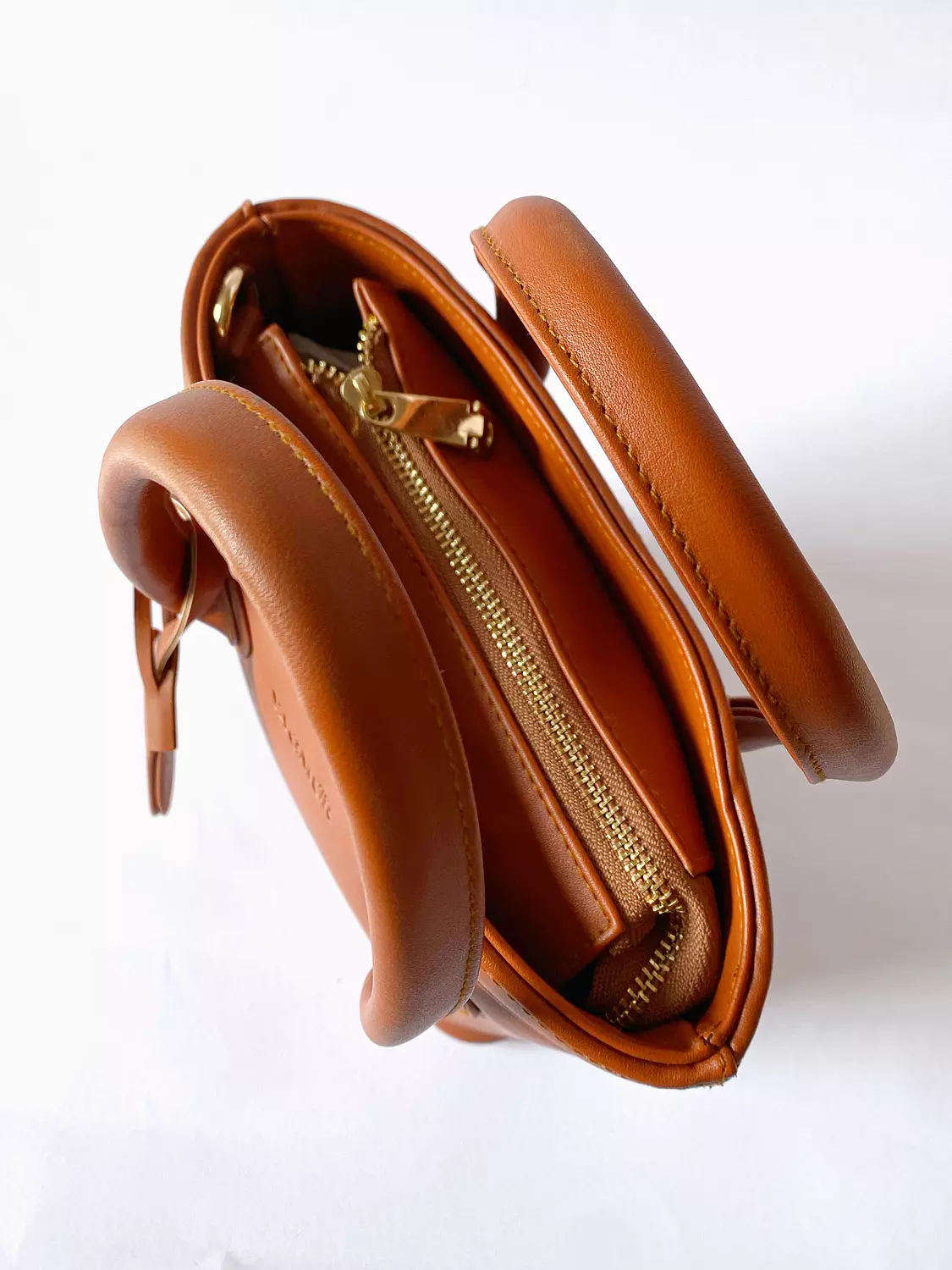 Camel Diamond bag 2