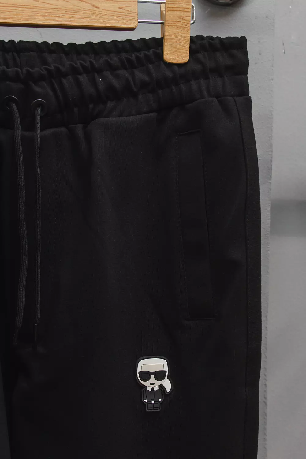 KARL SUIT / 1519 2