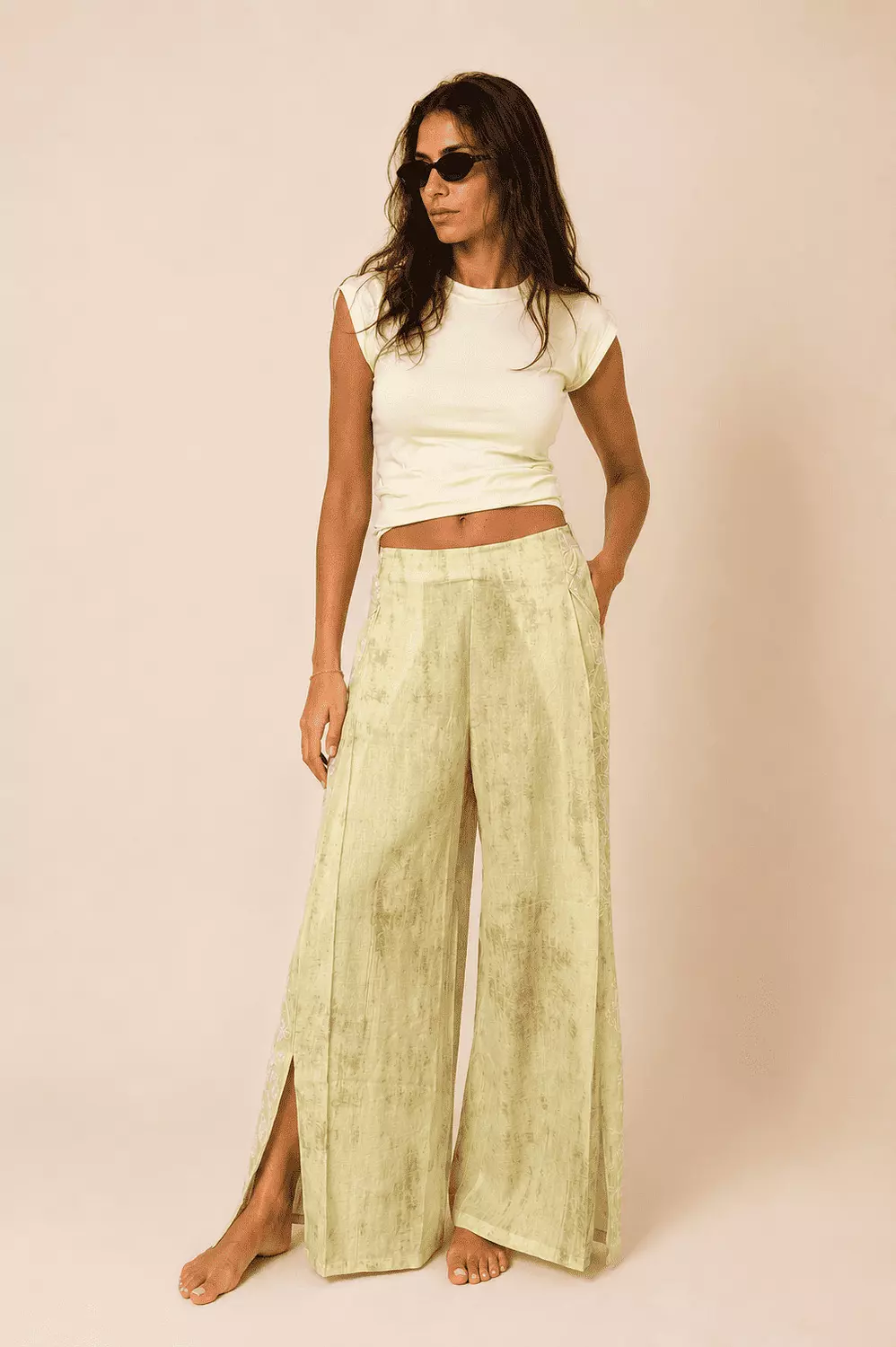 Wide-Leg Pants with side slits - Kiwi Green hover image
