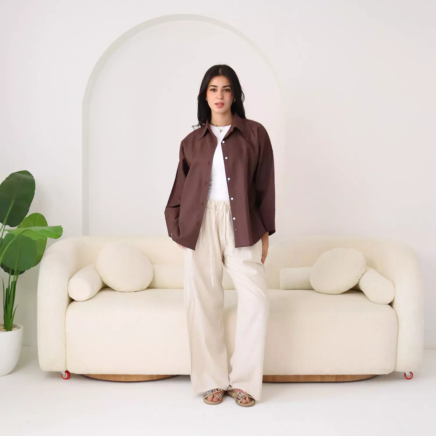 Oversize linen shirt in Brown  hover image