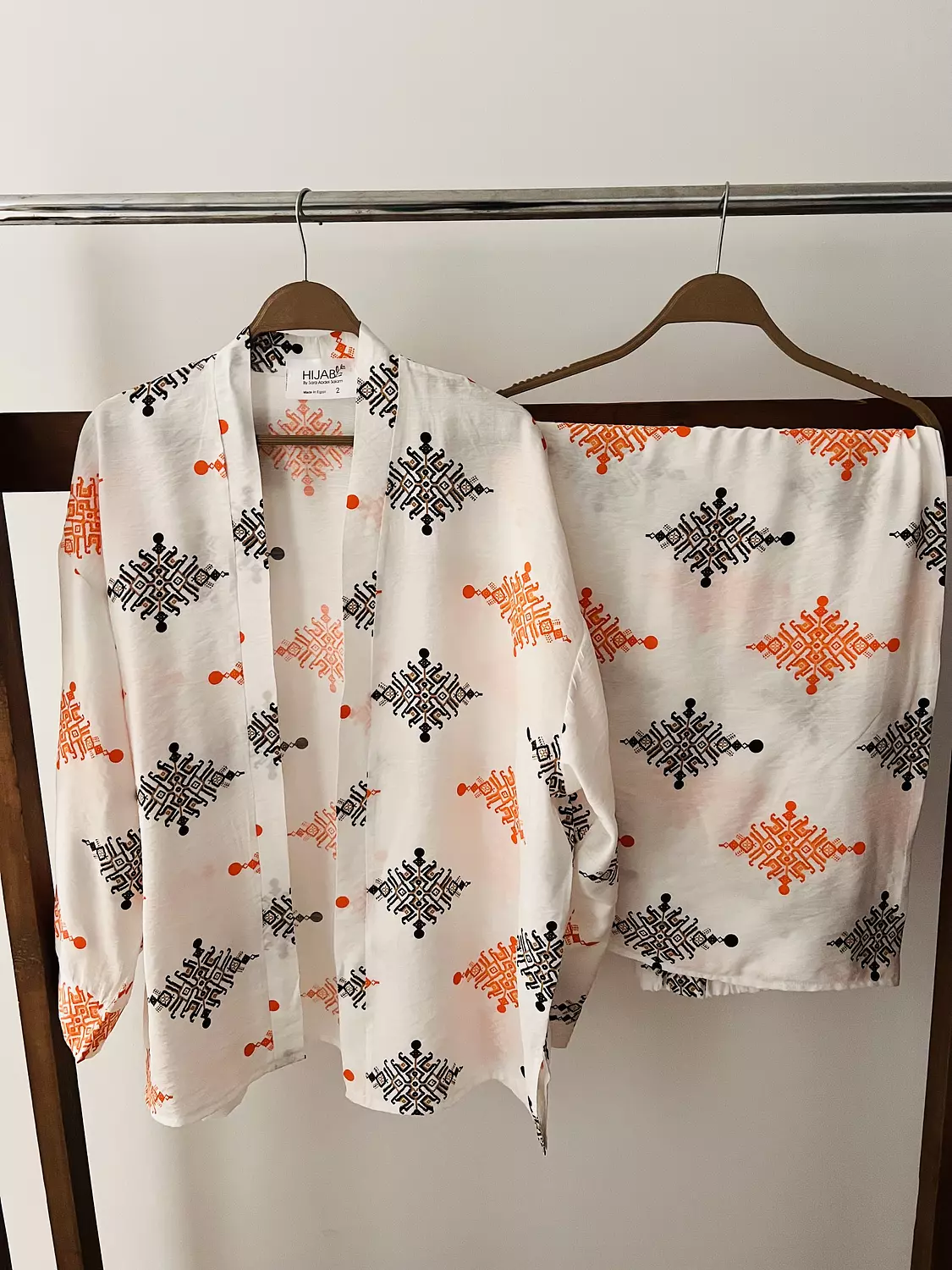 Patterned Linen Set - White image