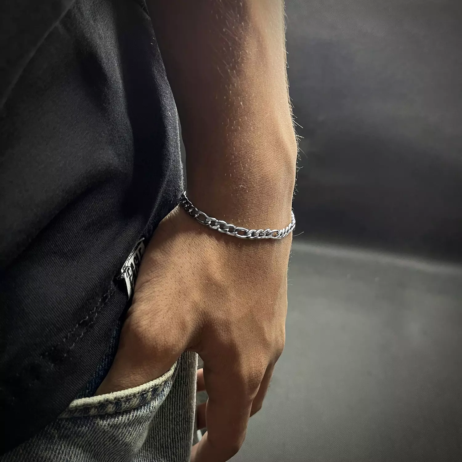 Figaro Link Chain Bracelet image