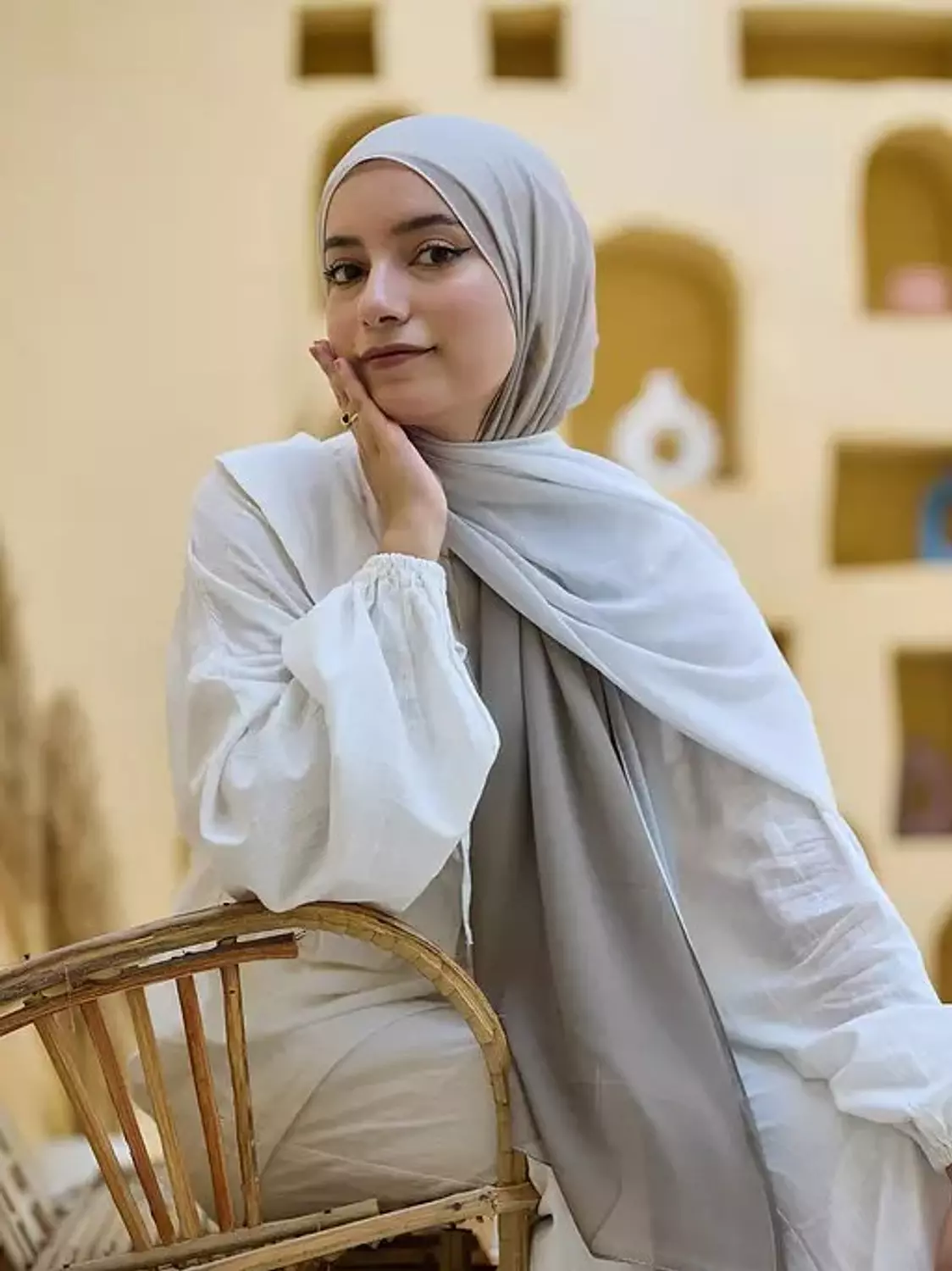 <p><strong><span style="color: rgb(29, 26, 32)">Chiffon Gradient Scarves</span></strong></p>