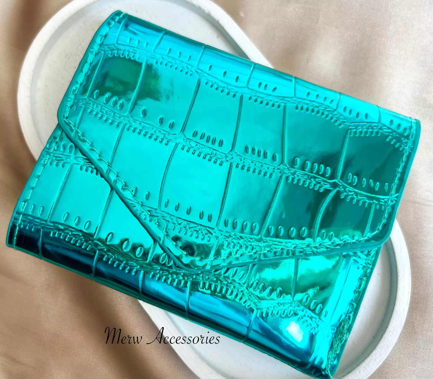 Turquoise wallet 1