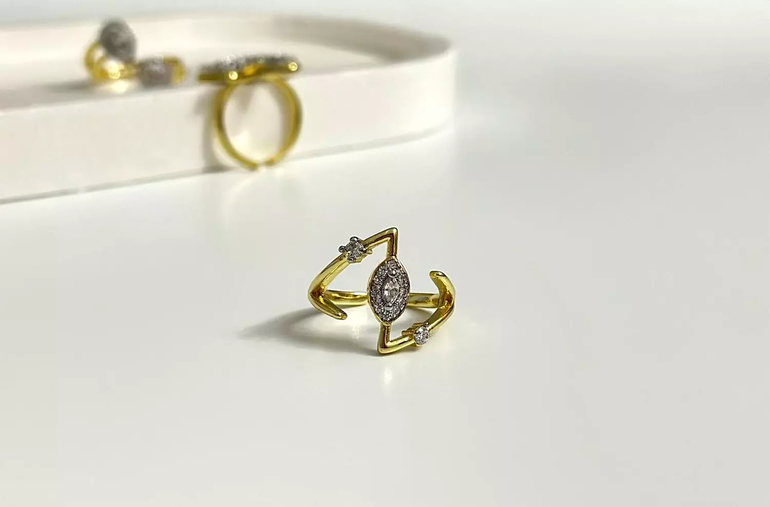 Ring R33 image