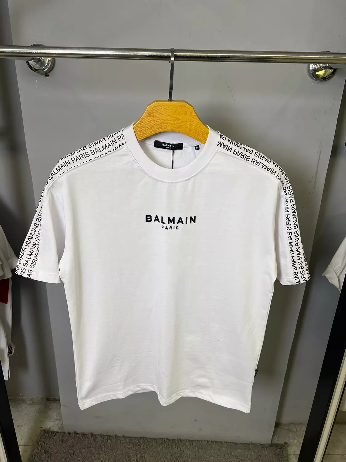 BALMAIN TSHIRT / 1472 3