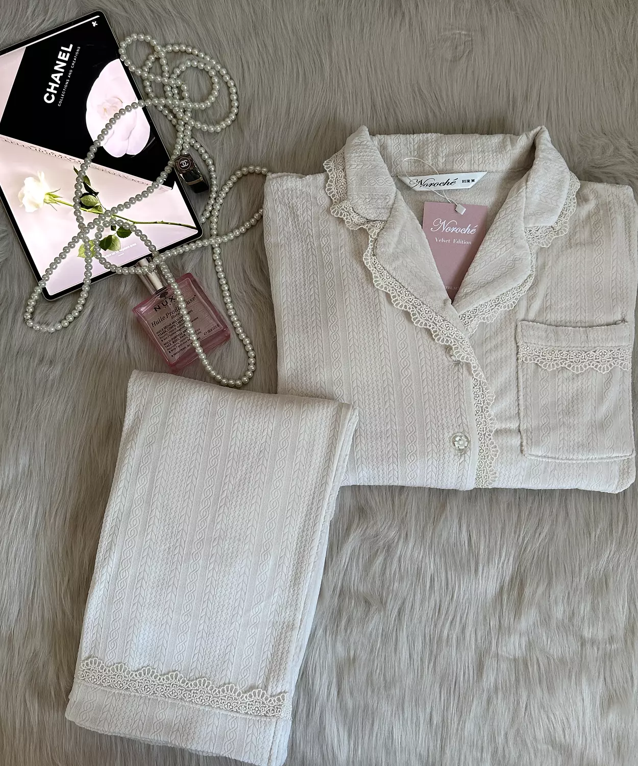 Creamy Pearl Jacquard Pajamas 1