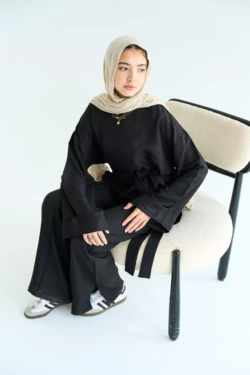 Multi-way set in black 5
