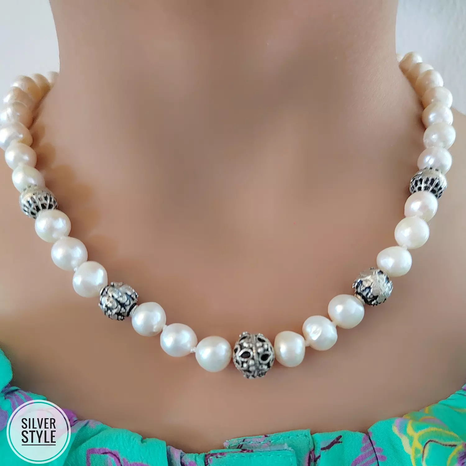 Elegant Royal pearls image