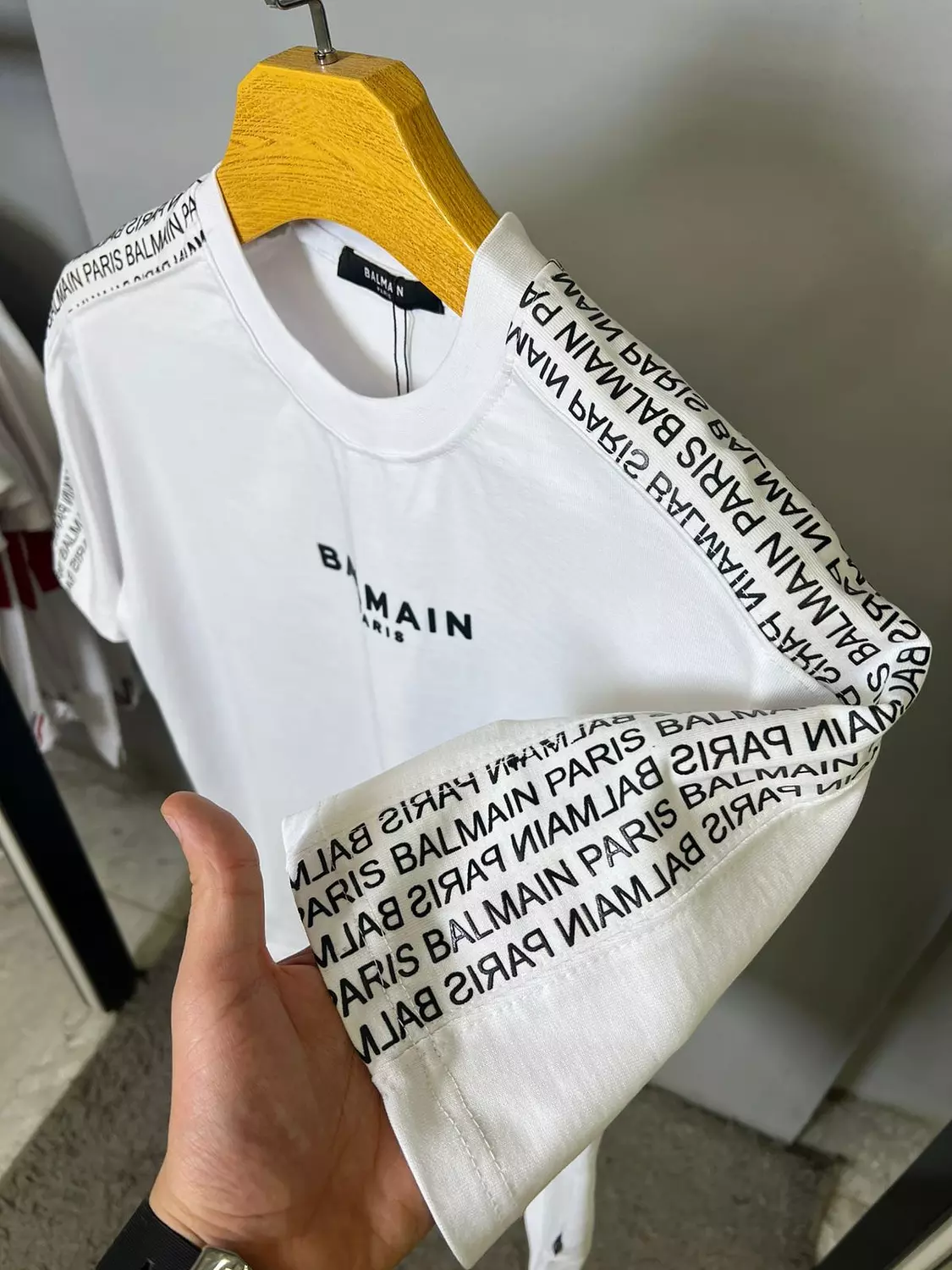 BALMAIN TSHIRT / 1472 4