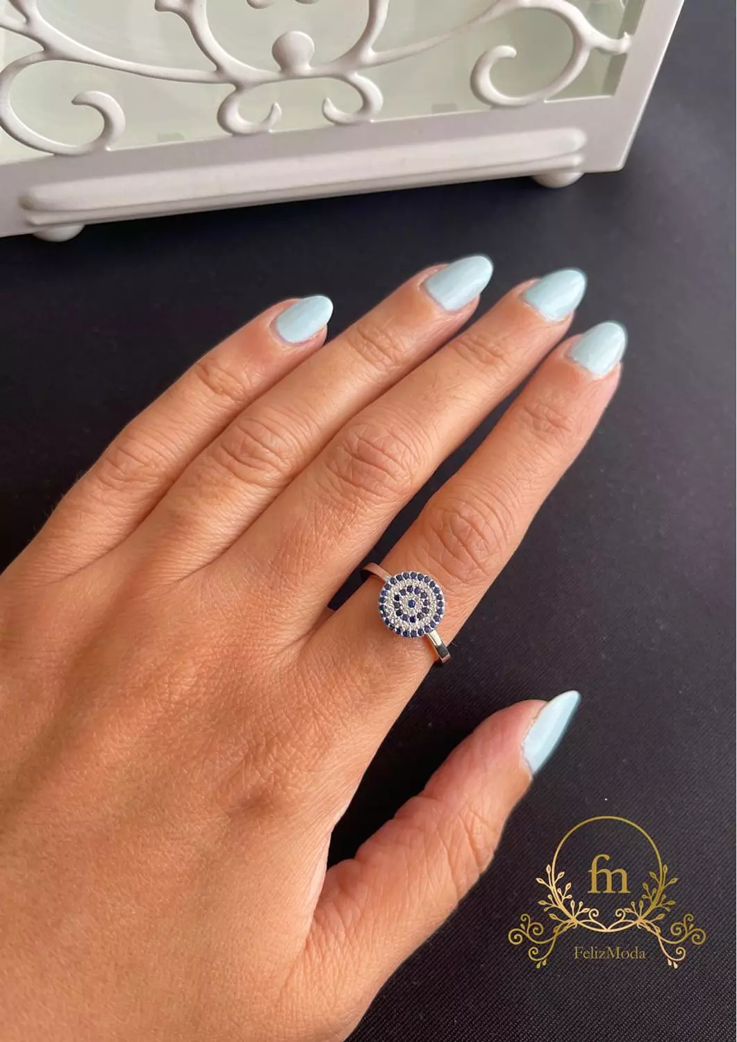 Blue eye silver ring with zircon stones image