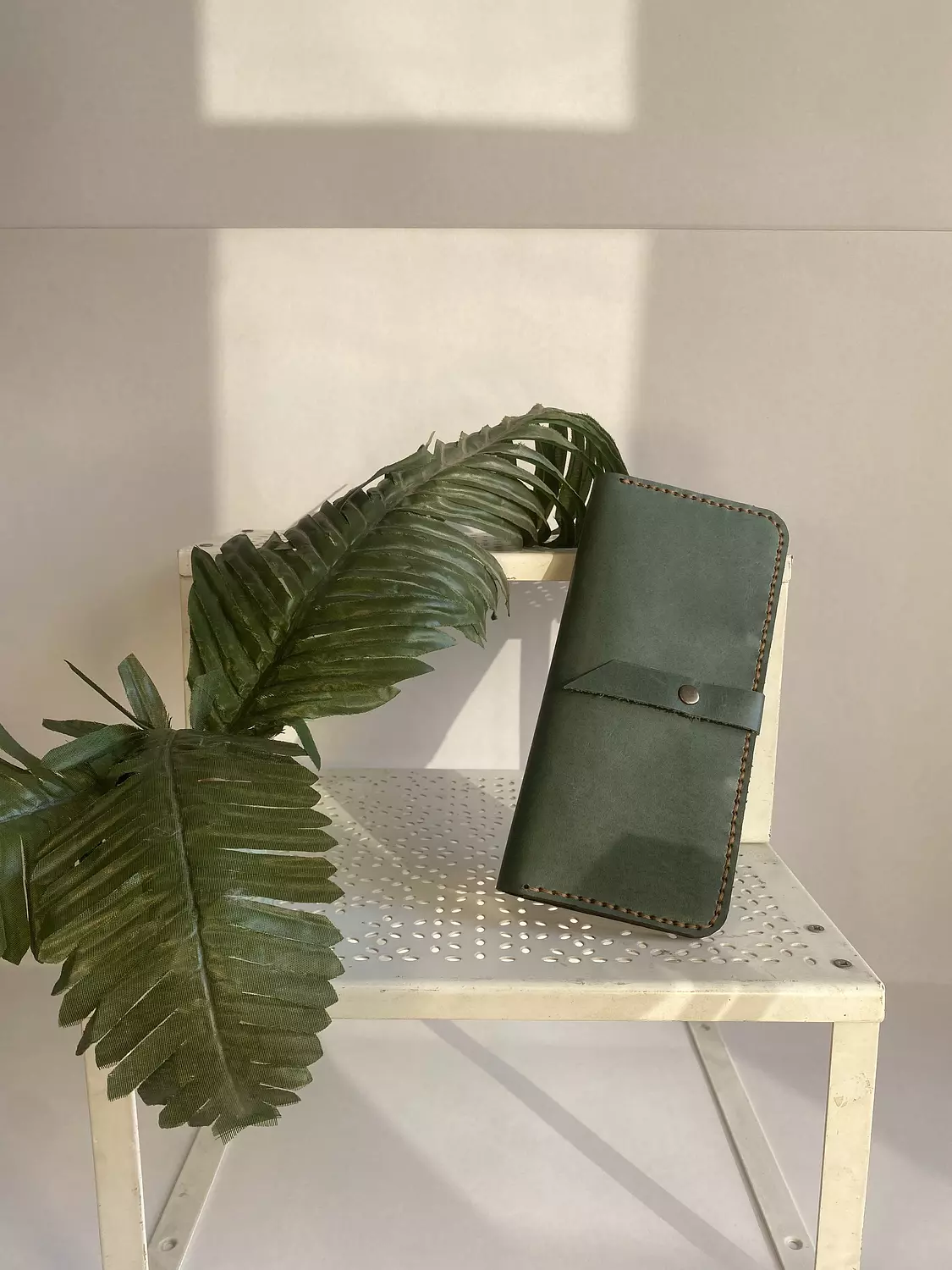 wallets  12