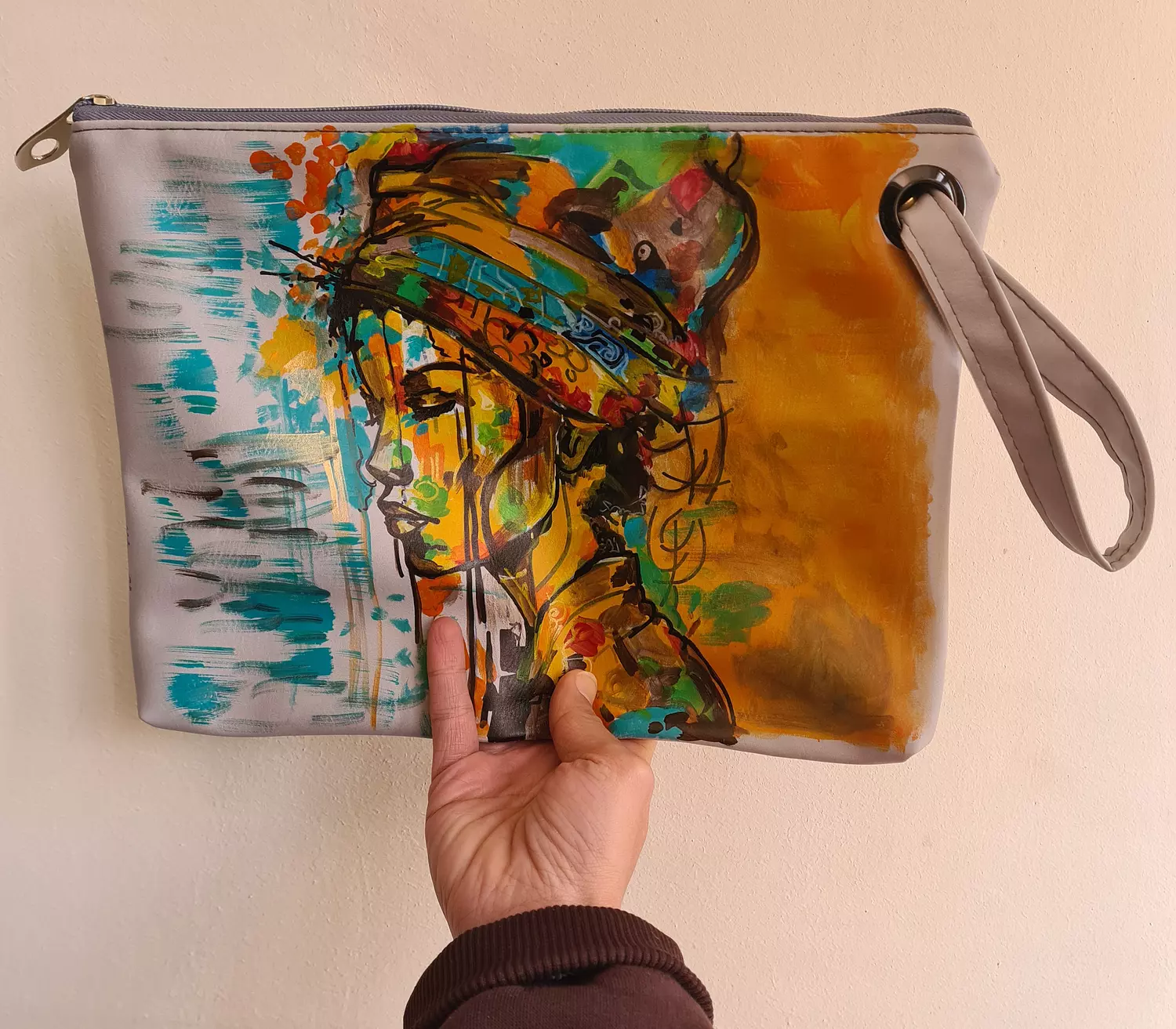 African woman leather clutch  image