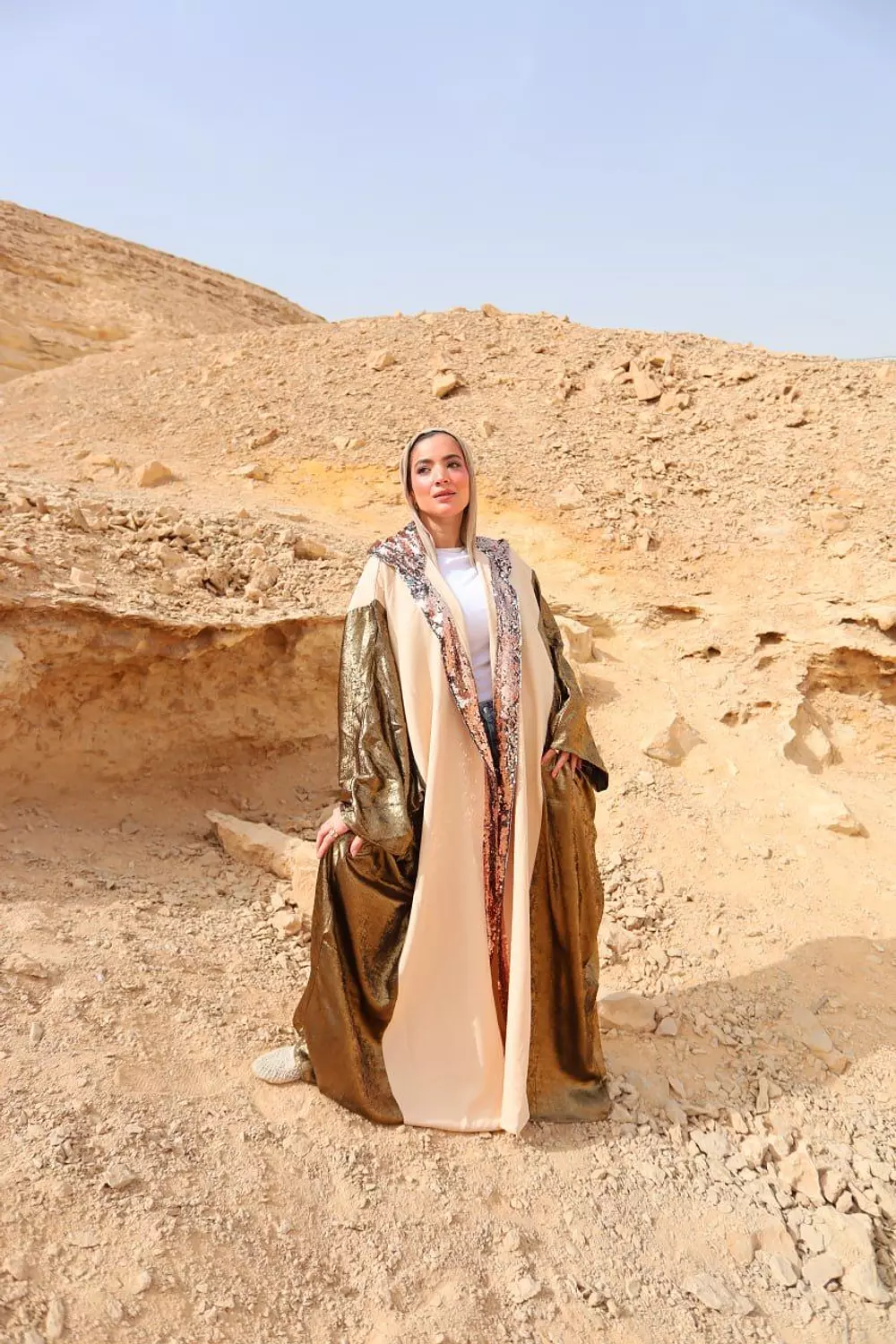 Dahab abaya hover image