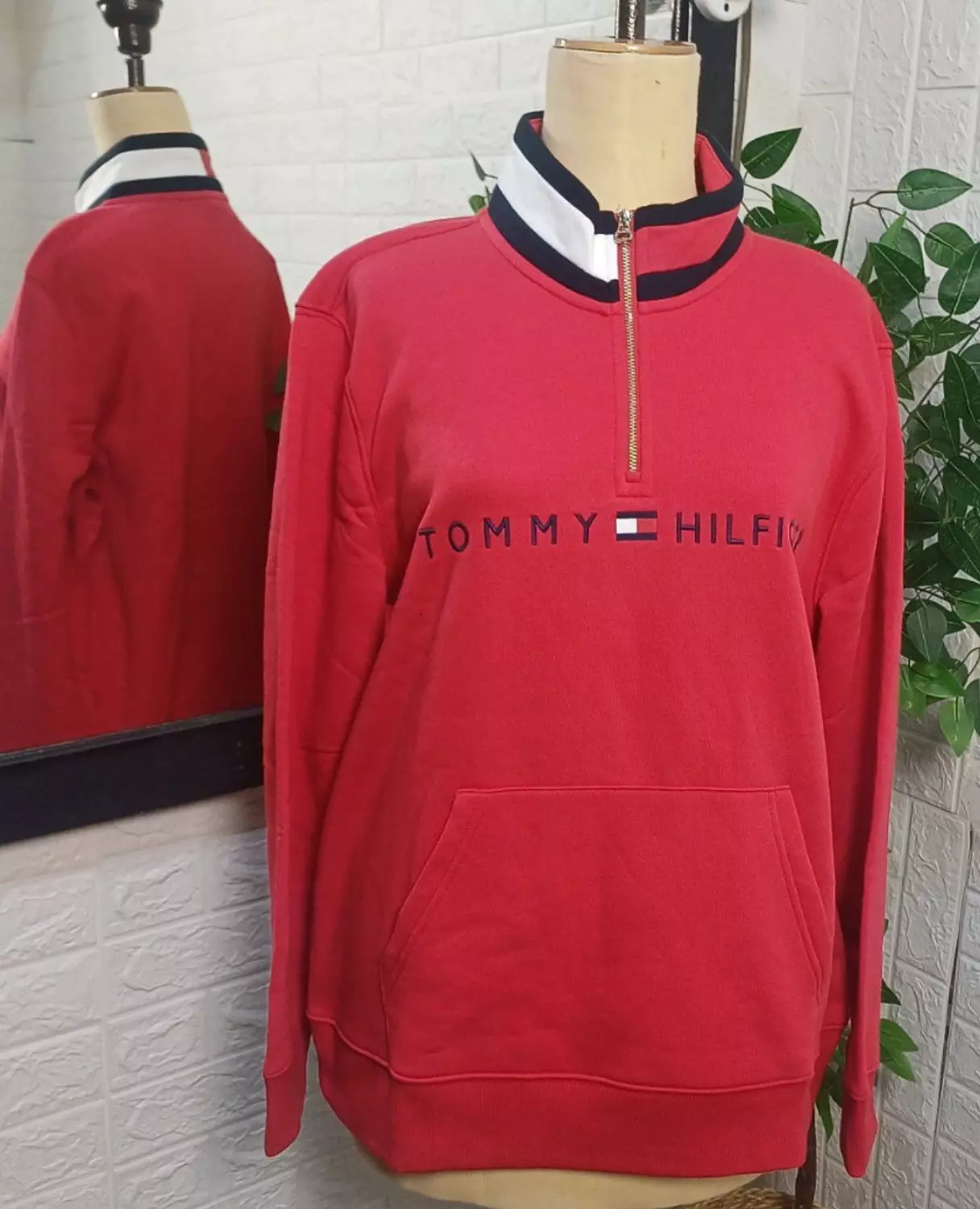 Tommy Hilfiger sweatshirt red image
