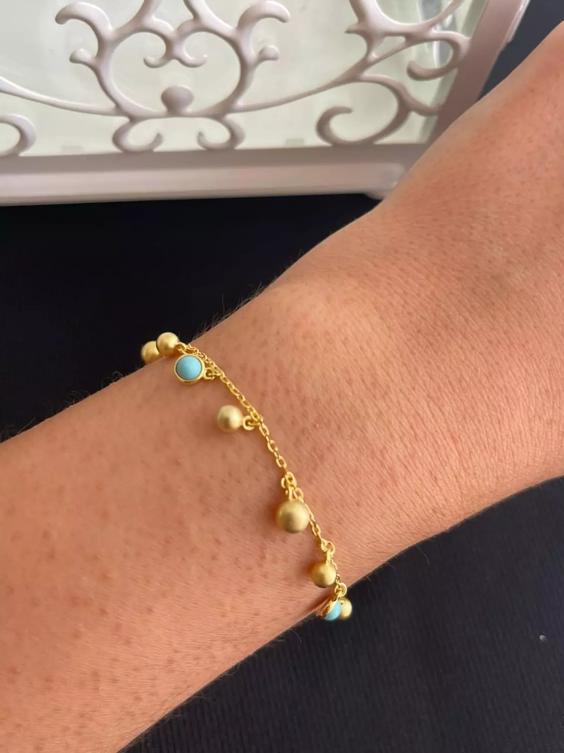 Round dangling pendants silver gold plated and Fayrouz stones bracelet image