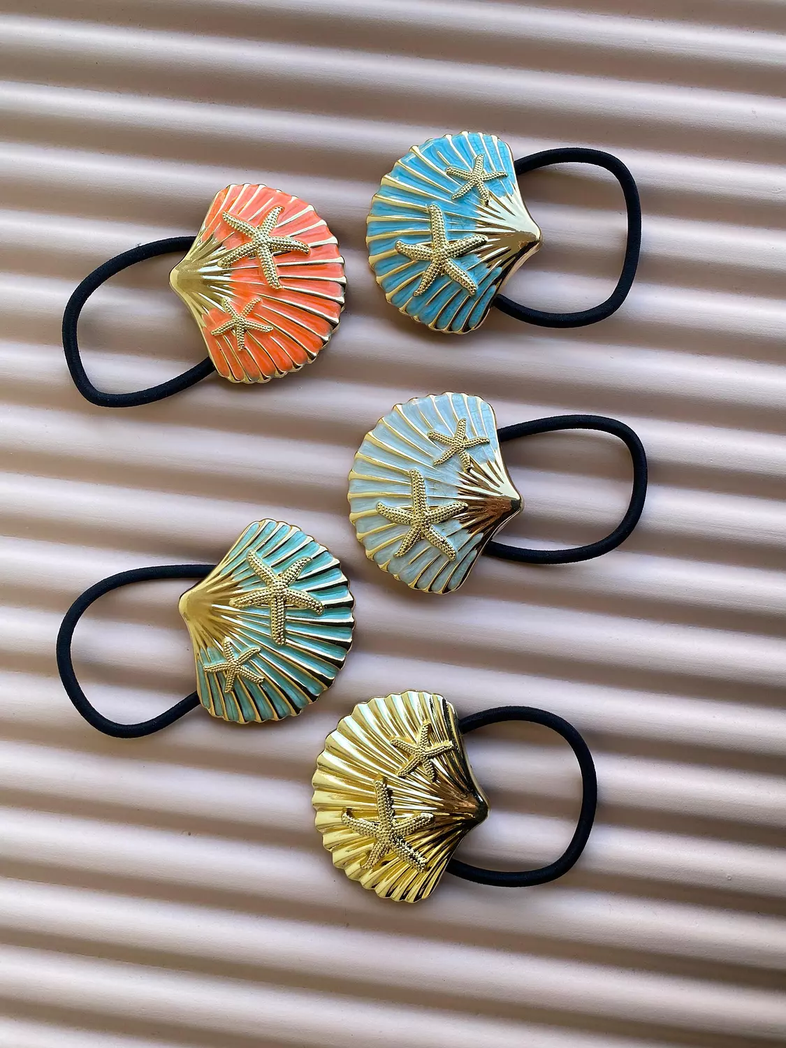 Seashell hair accessories image
