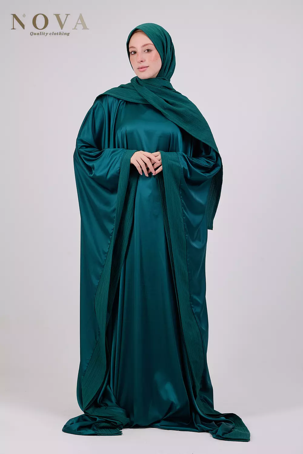 Emerald green crush satin  1