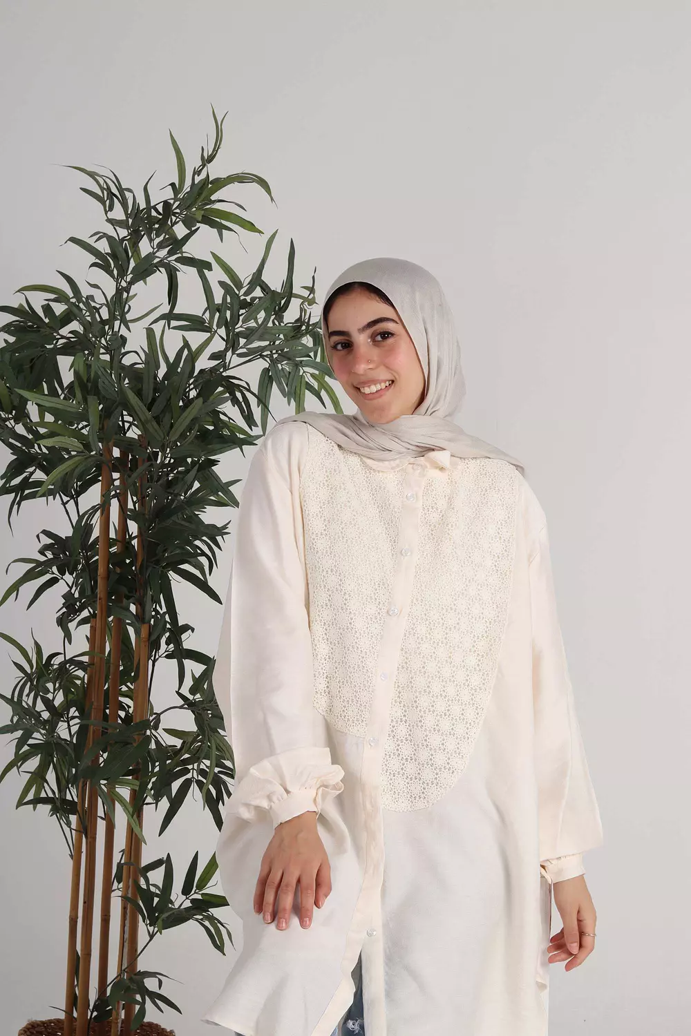 Oversized White Shirt with Lace 8