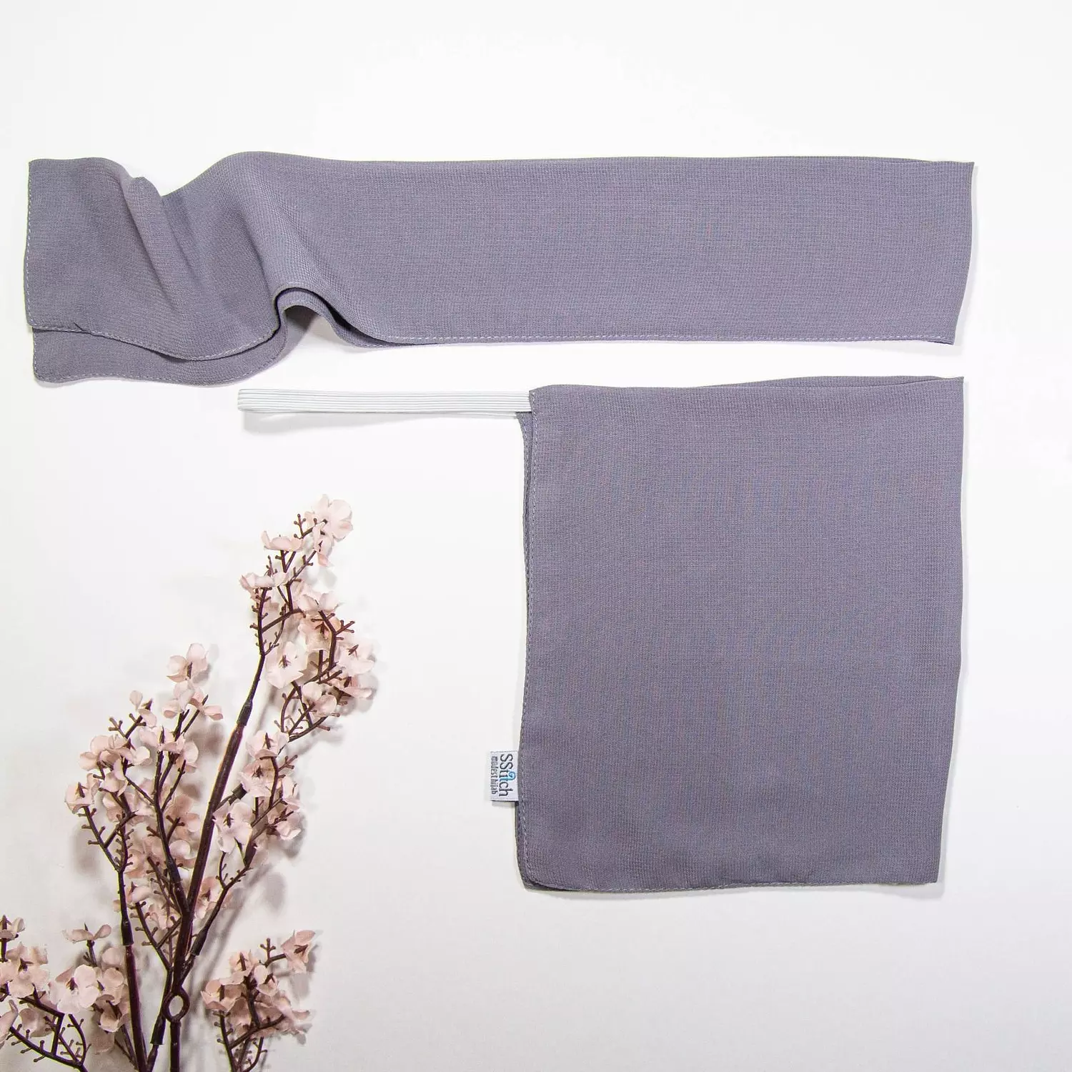 <h4><span style="color: #8ECACAFF">Niqabs</span></h4>