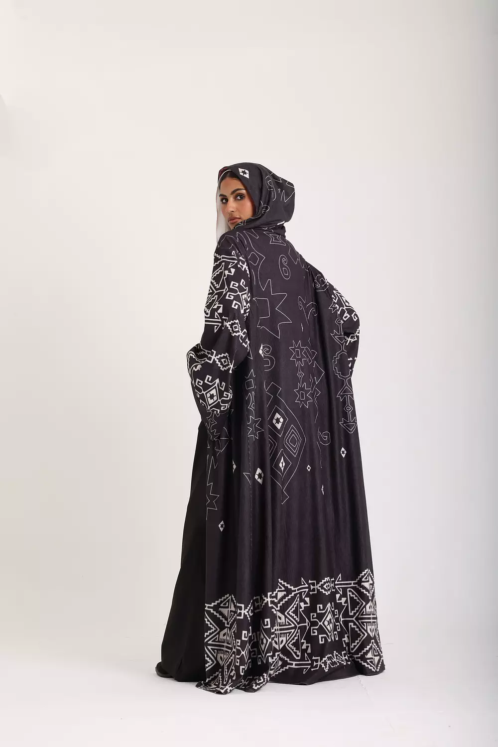 QOMOR Kaftan 2