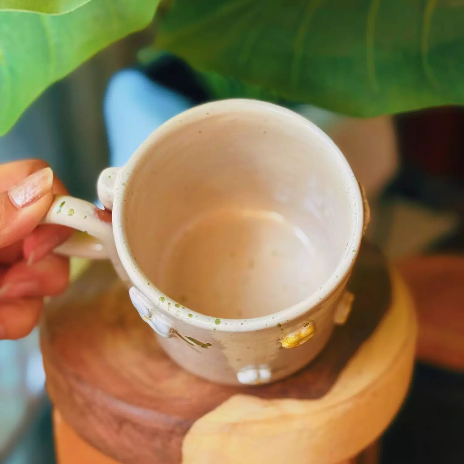 Beige Floral mug 2