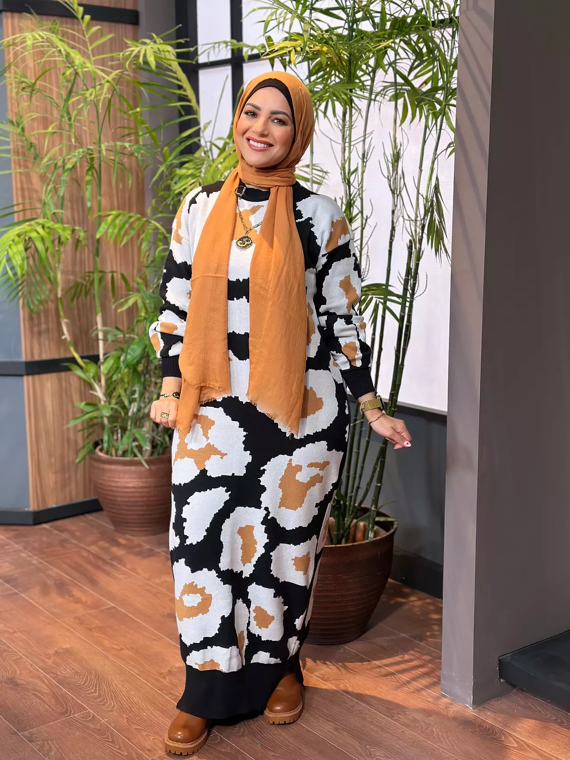 Tiger Printed Knitted Dress - Black and Camel 2