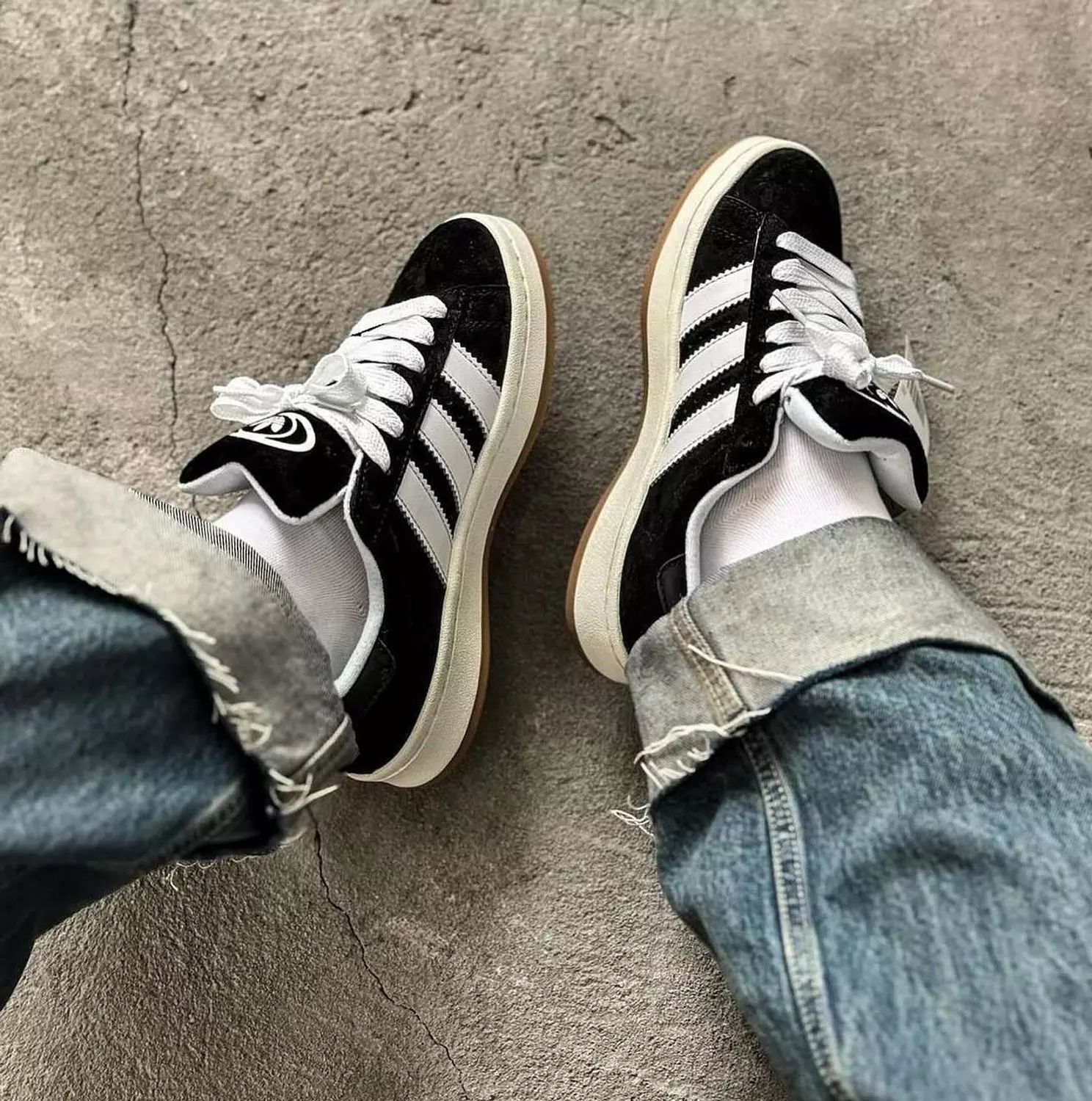 Adidas Campus 00s image