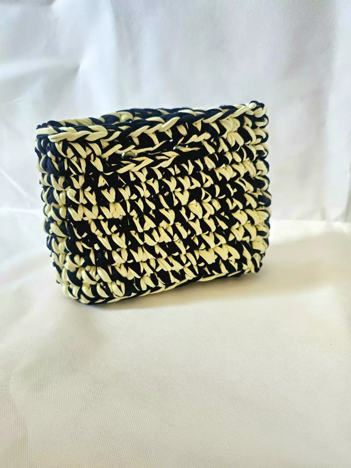 Peachy Loop – Handwoven Crochet Clutch 7