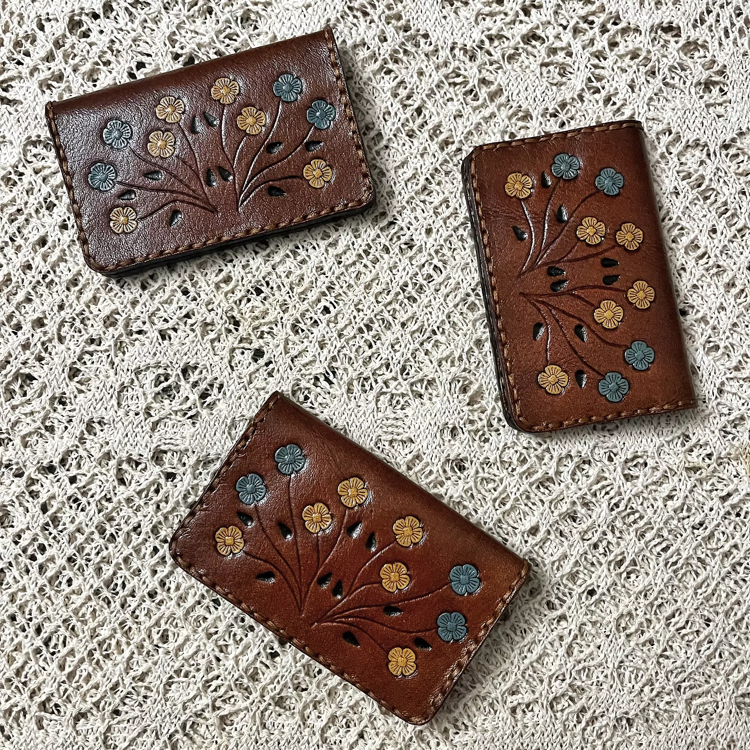 Hand painted yellow-blue flower folded leather card holder  5