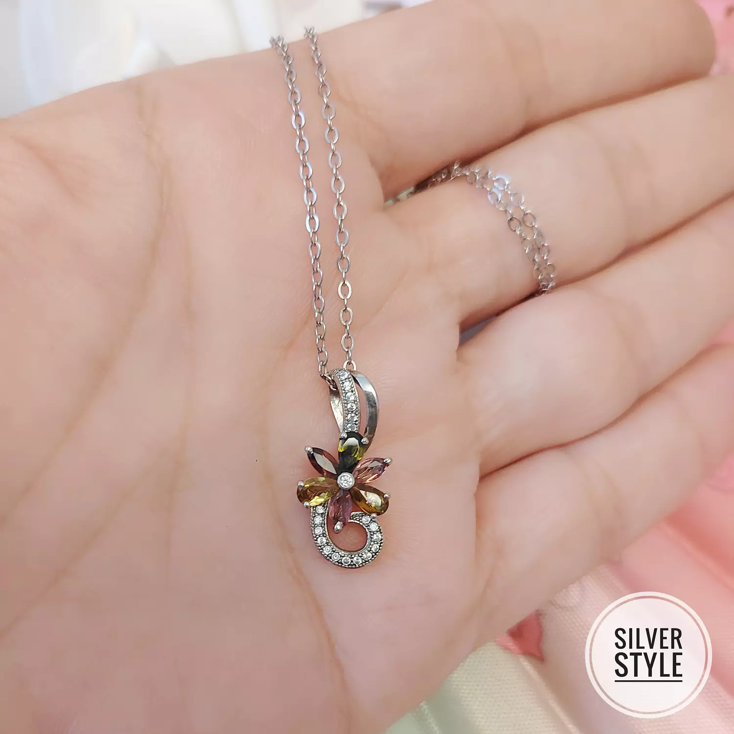 Simple flower pendant  1