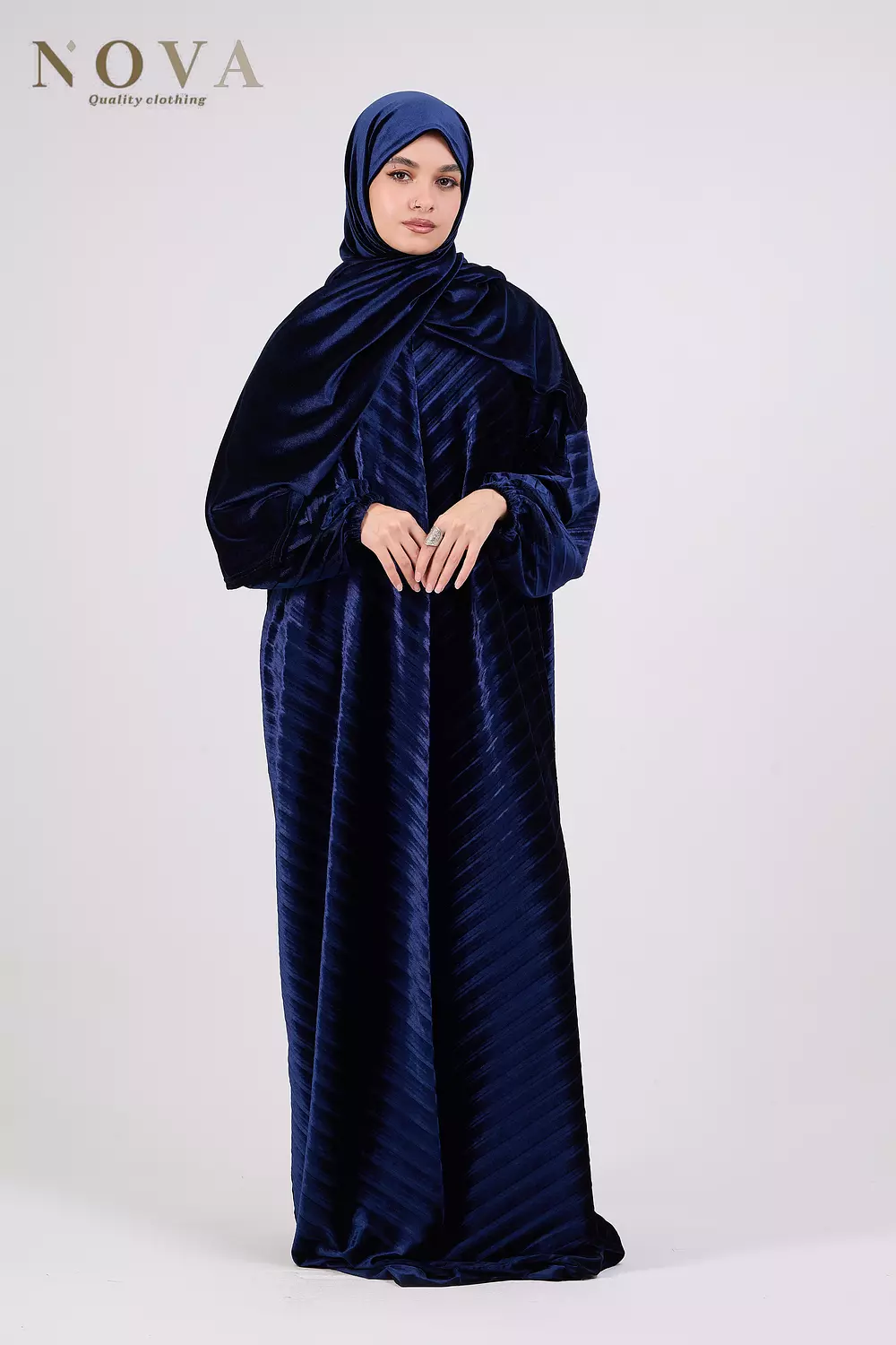 Navy blue pleated velvet 1