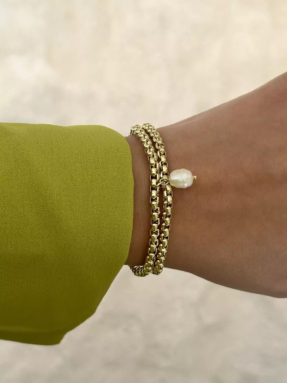 Essential Pearly Bracelet  hover image