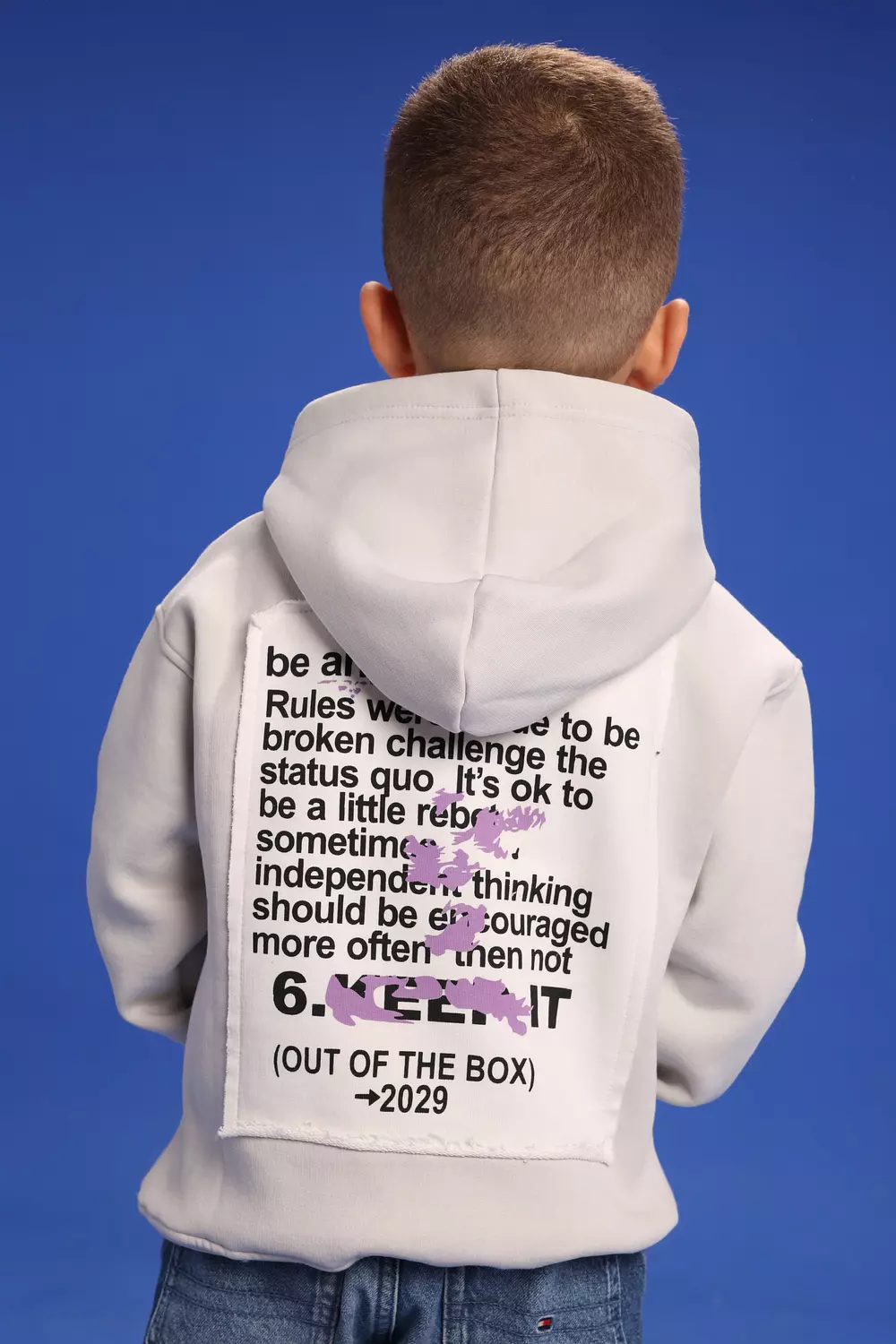 Keep around hover image