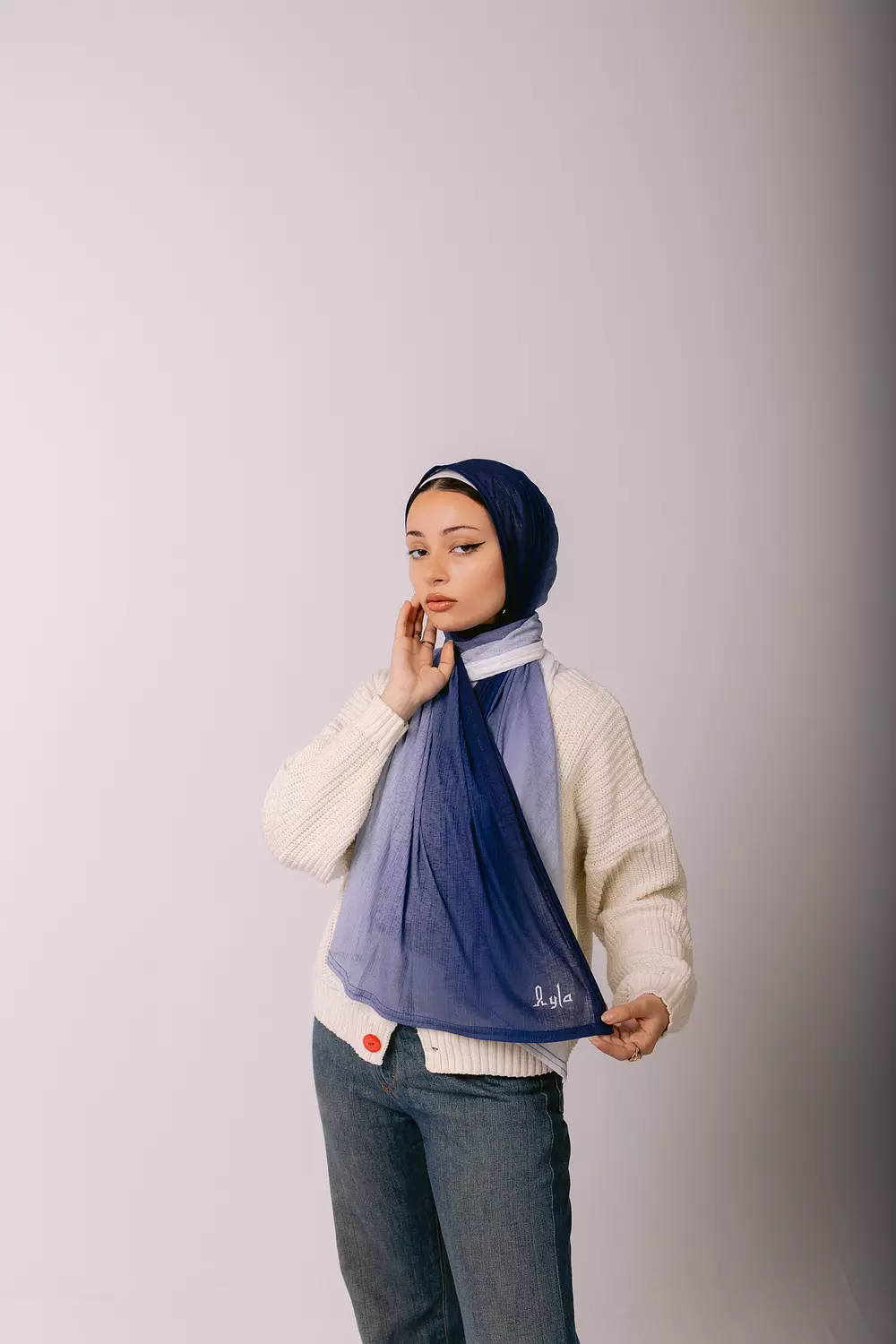 NAVY & WHITE  hover image
