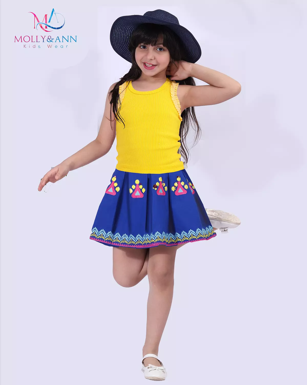 <h3><span style="color: rgb(99, 86, 253)">Skirt</span></h3>