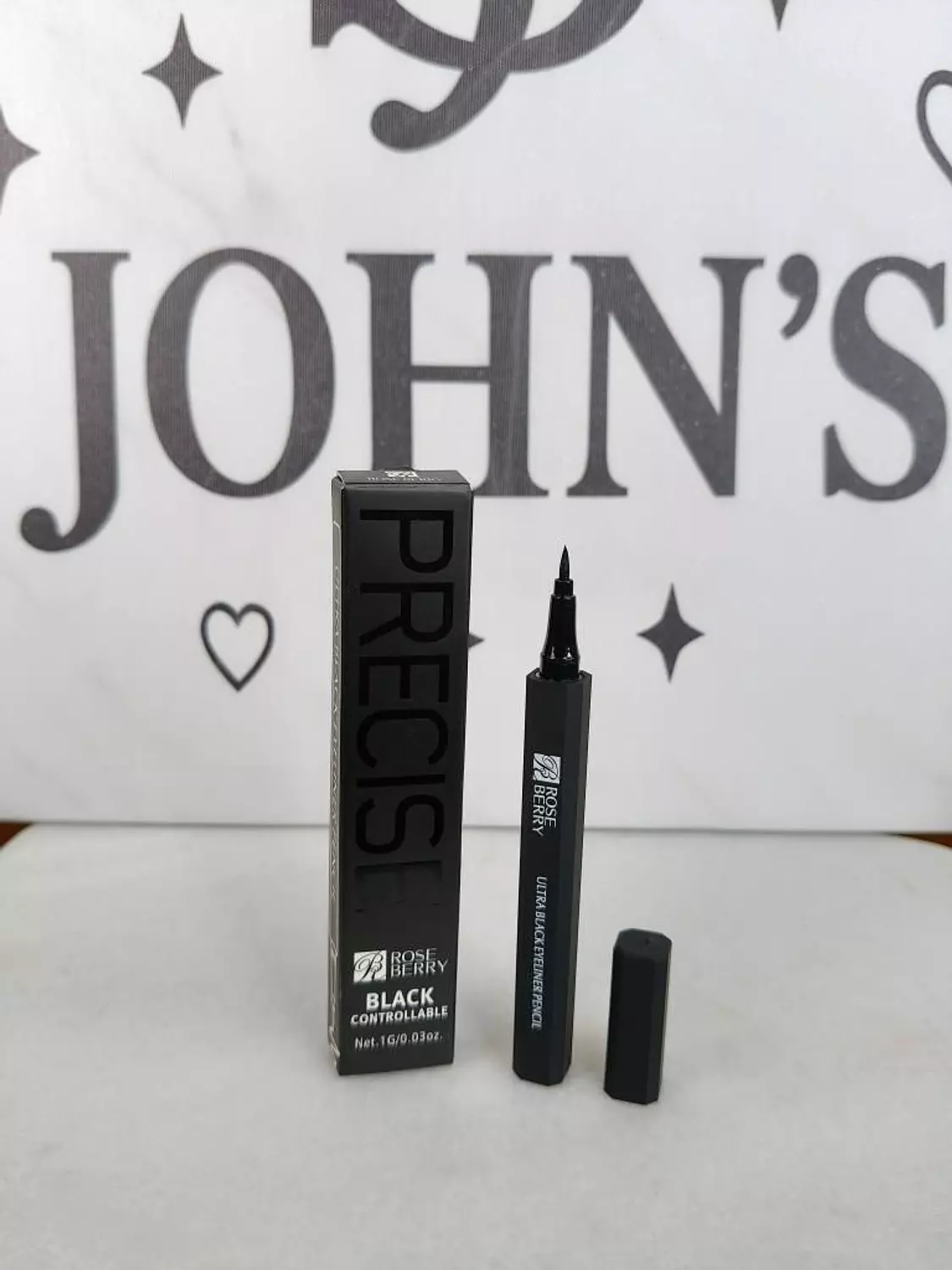ROSE BERRY EYE LINER  2