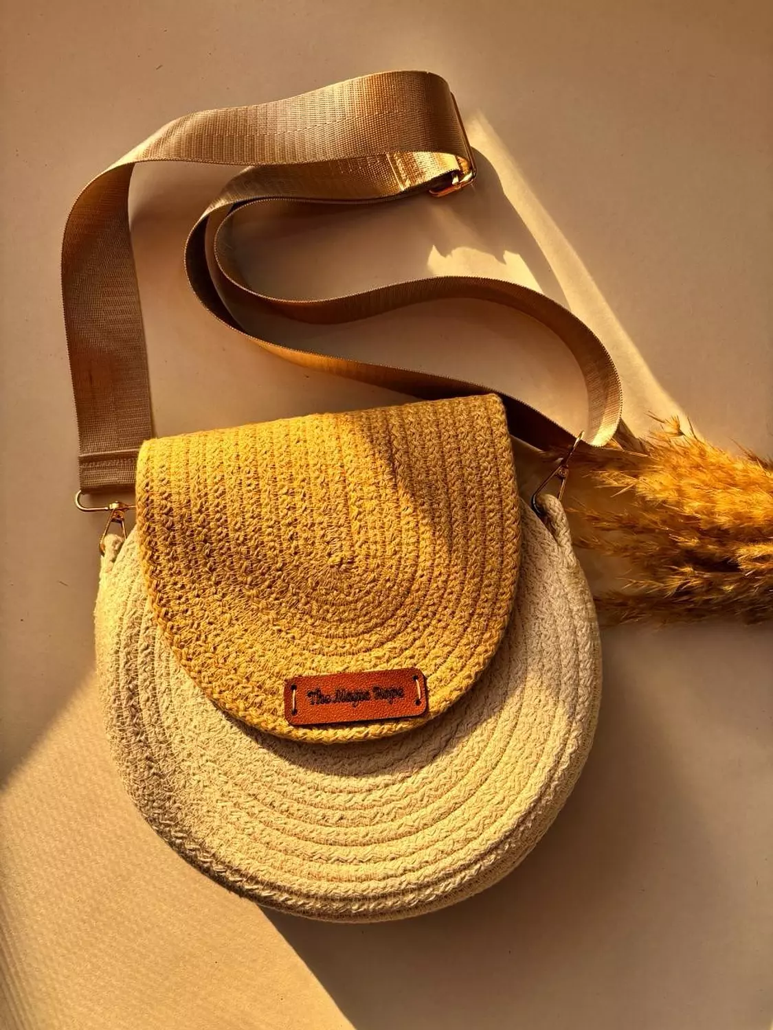 classy round bag image