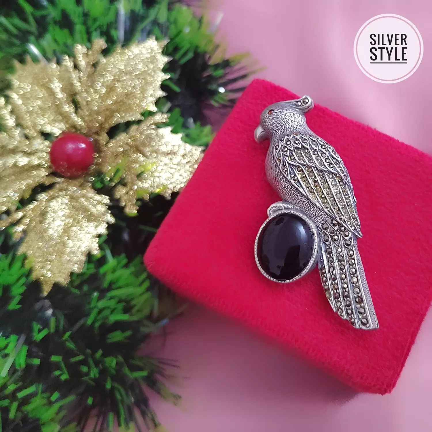 Onyx stone Brooch  1