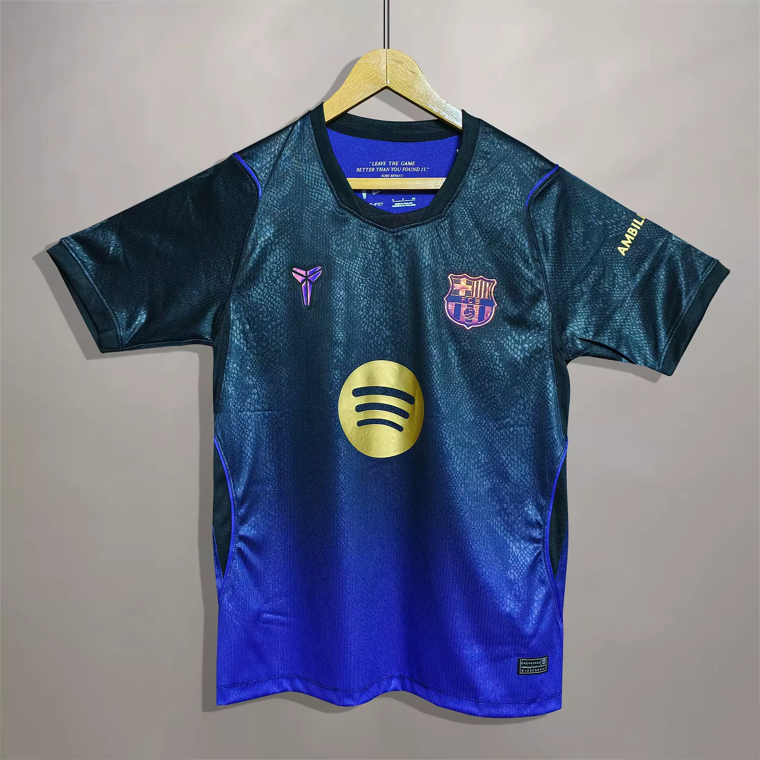 BARCELONA 26/27 - FANS 1